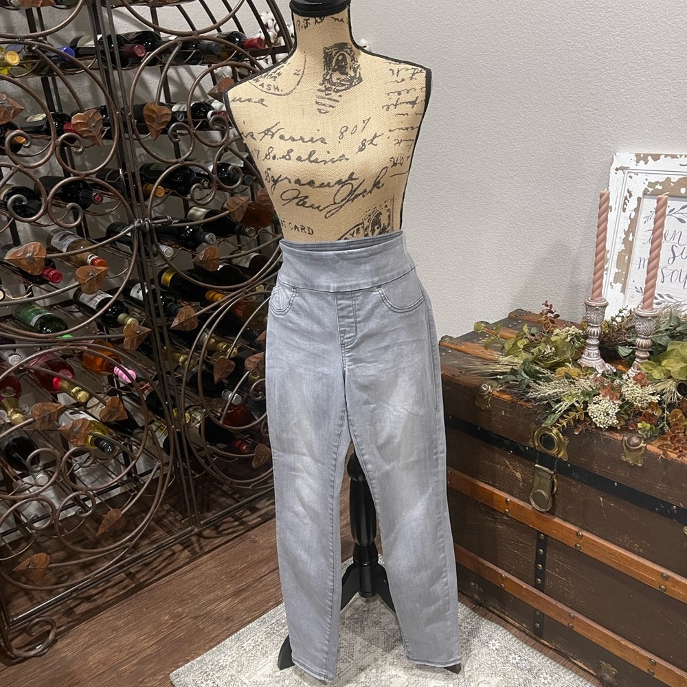Rock & Republic Light Gray Women Jeggings